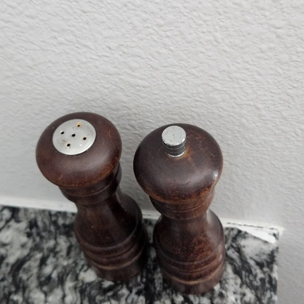 vintage wooden Spice Tree‎ salt and pepper grinder set
